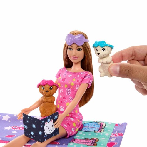 Barbie ve Köpekçikleri Pijama Partisi Oyun Seti HXN01 Barbie ve Köpekçikleri Pijama Partisi Oyun Seti HXN01