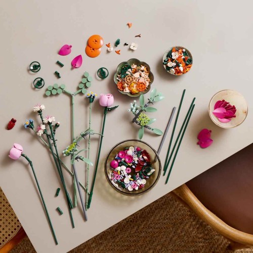 Lego 10342 Botanicals Pembe Çiçek Buketi