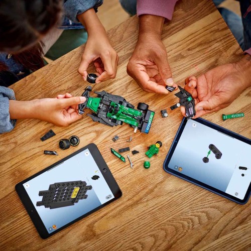 Lego 77245 Speed Champions Aston Martin Aramco F1 AMR24 Yarış Arabası