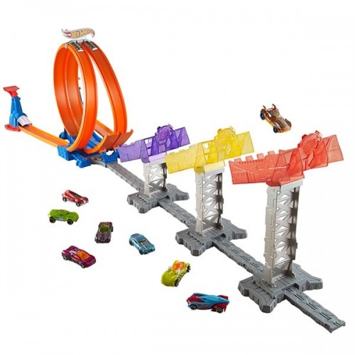 Hot Wheels 3 Kademeli Atlayış Yarış Seti DJC05