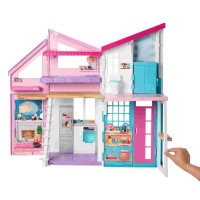 Barbienin Malibu Evi FXG57