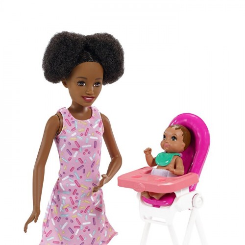 Barbie Bebek Bakıcısı Bebeği ve Aksesuarları FHY97-GRP41