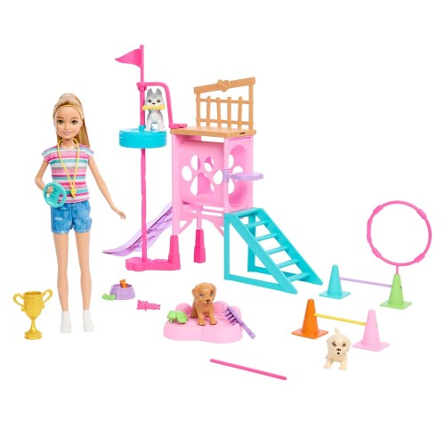 Barbie Stacie'nin Köpekçik Oyun Parkı HRM10 Barbie Stacie'nin Köpekçik Oyun Parkı HRM10