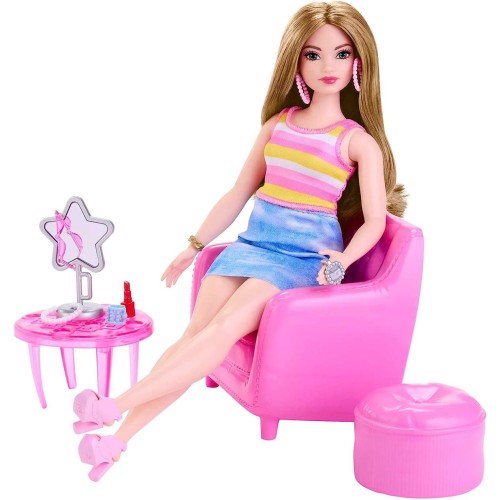 Barbie'nin Kıyafet ve Aksesuar Askısı Oyun Seti HPL78