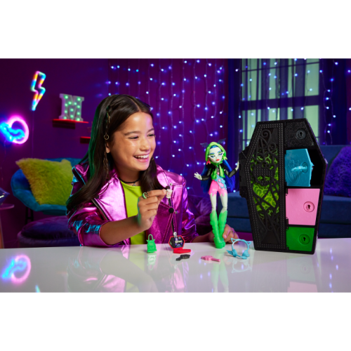 Monster High Neon Frights Bebekler HNF81 - Ghoulia